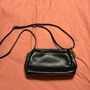 Black crossbody purse